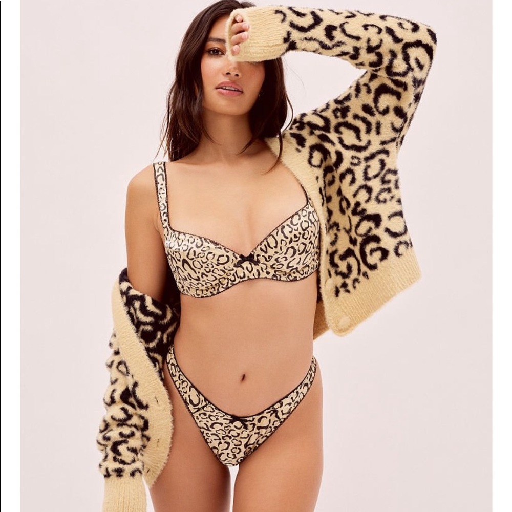 🔥SALE🔥FOR LOVE & LEMONS LEOPARD PRINT SWEATER XS